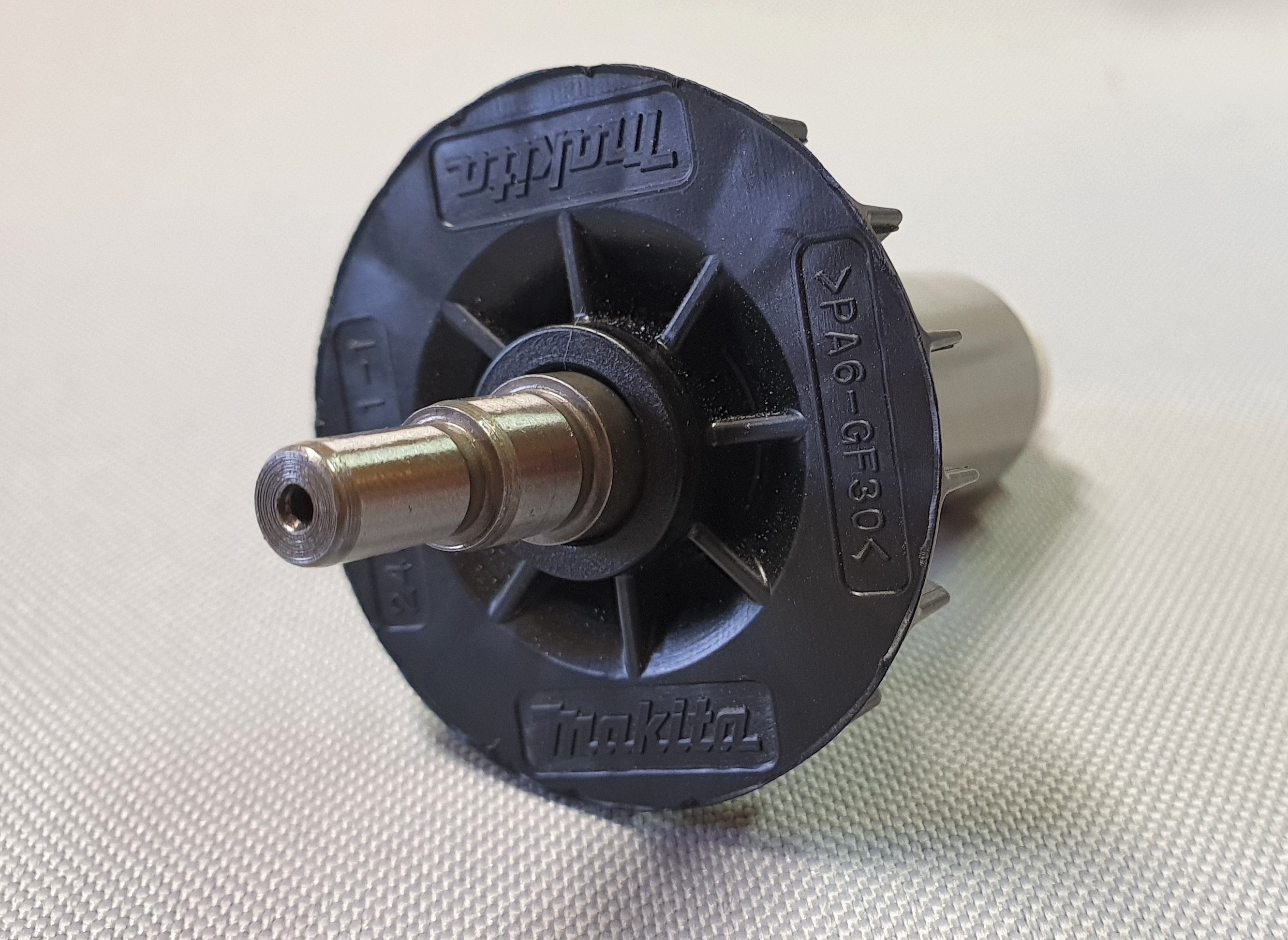 New Genuine Makita 619737-4 Rotor HR242D BHR243 DHR243