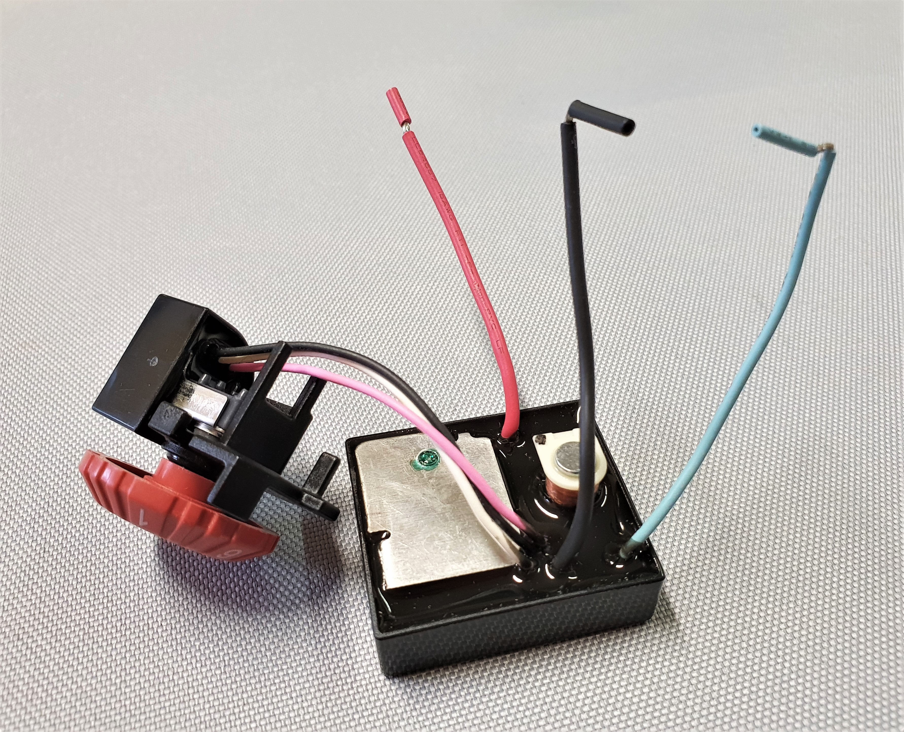 New Genuine Makita 620040-8 Controller 240v for RT0700C Router