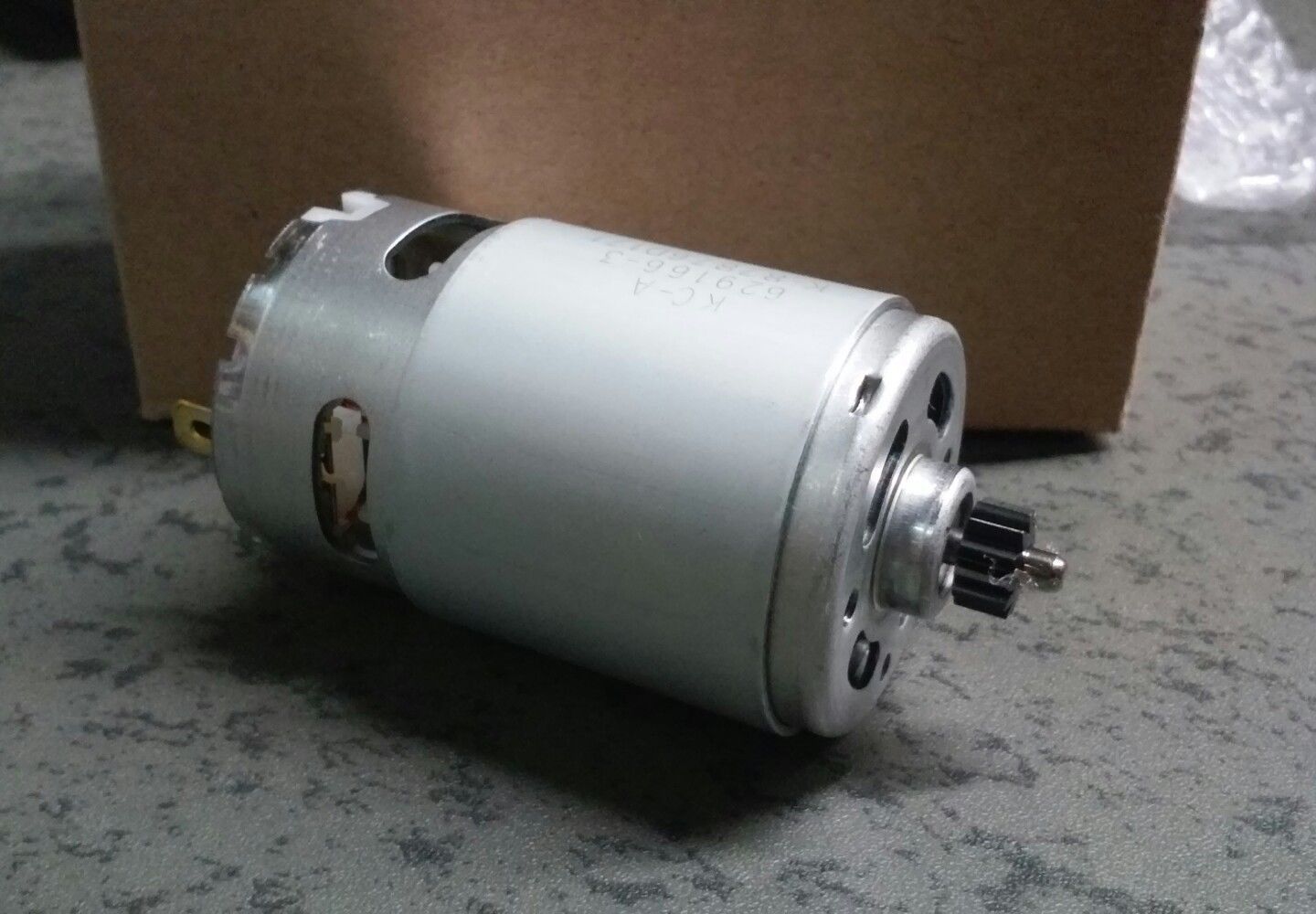 New Genuine Makita 629167-1 DC Motor 10.8V for HP331D