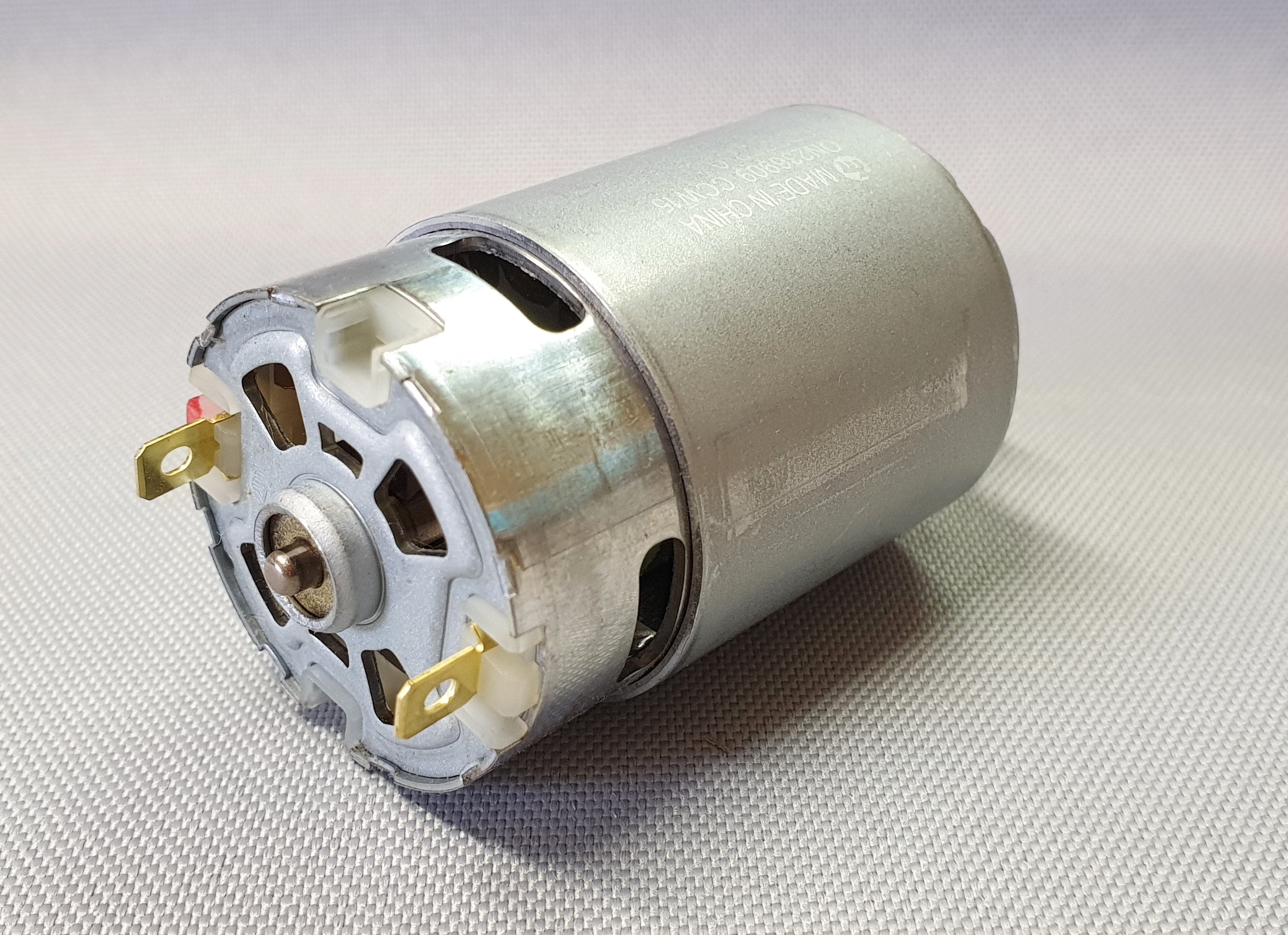 New Genuine Makita 629253-8 DC Motor 18V for XTP02