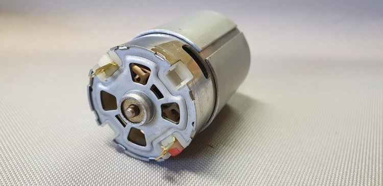 New Genuine Makita 629253-8 DC Motor 18V for XTP02