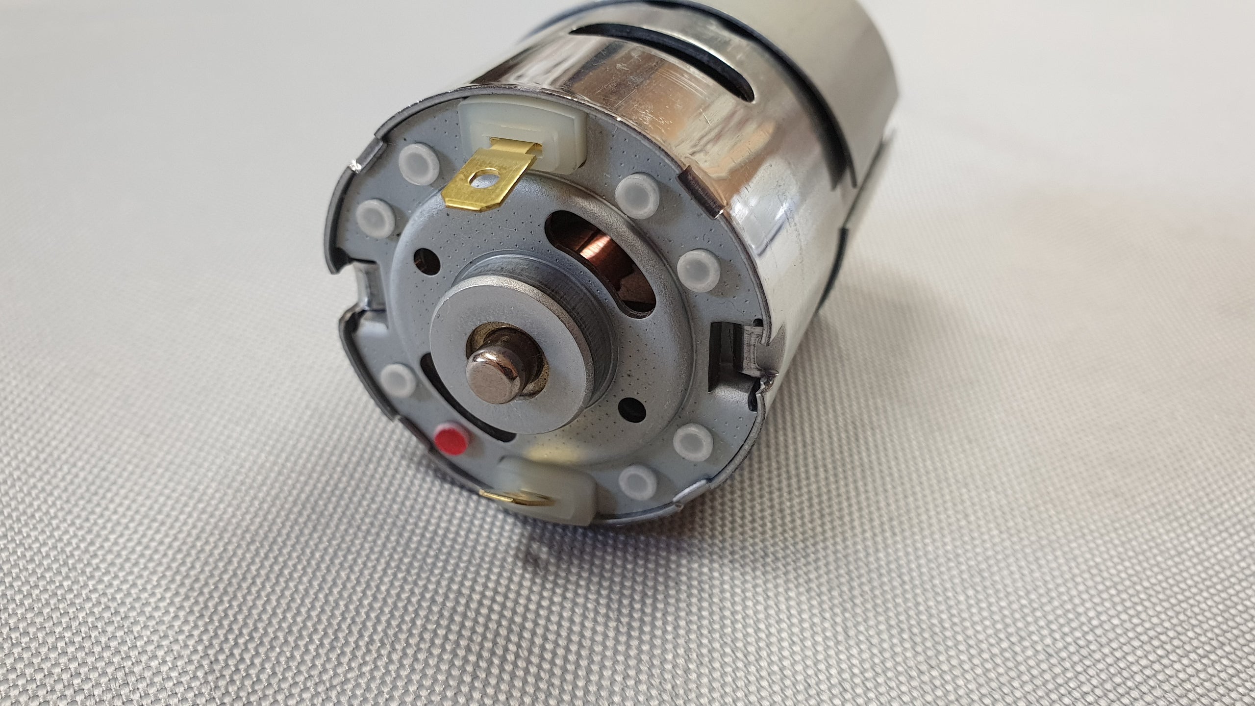 New Genuine Makita 629581-1 DC Motor 9.6V for 6095D UM1690D