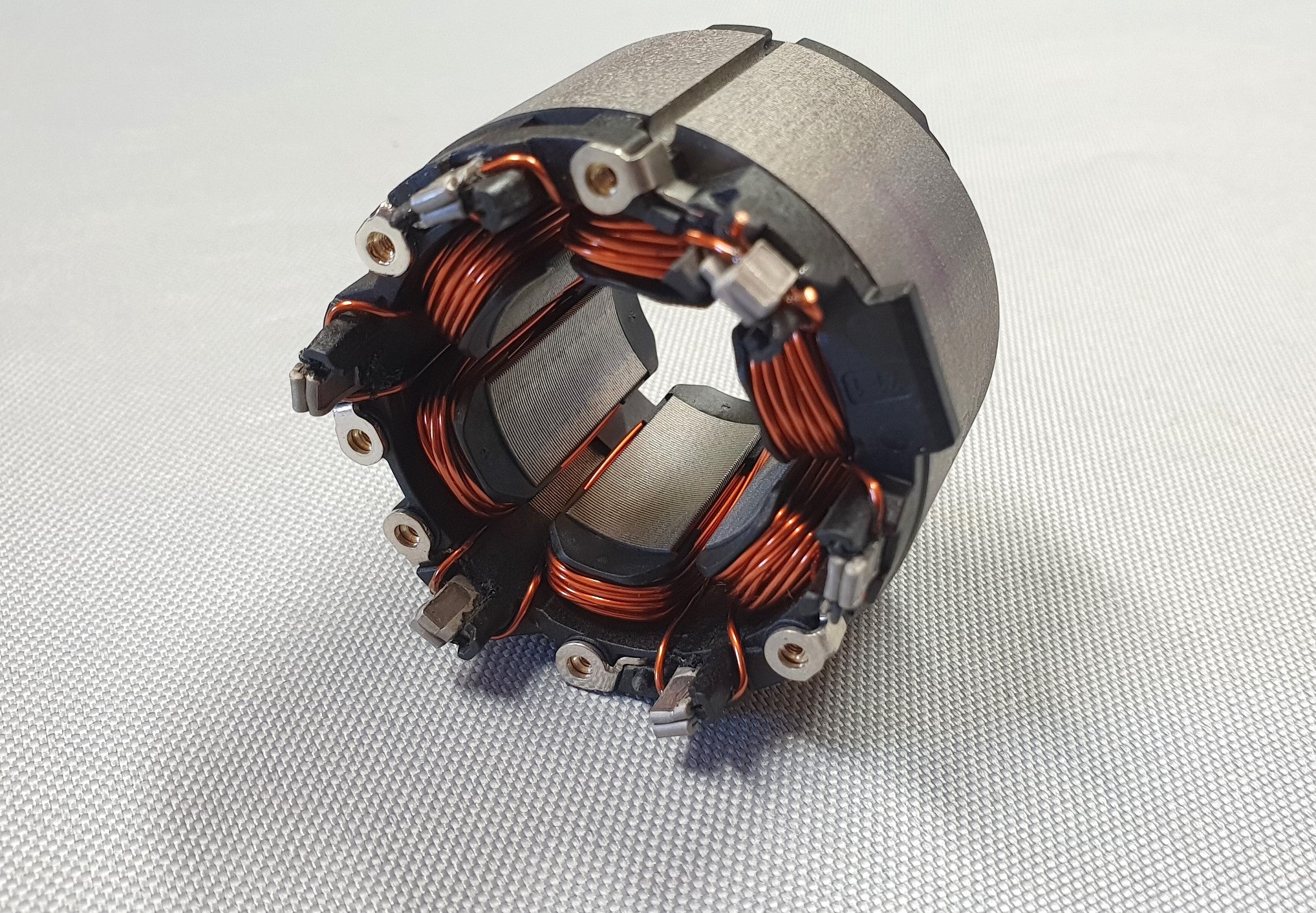 New Genuine Makita 629B61-9 Stator DC18V, TEC. DE648 for GA504D