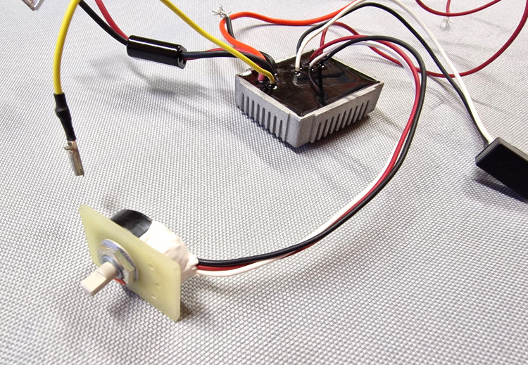 New Genuine Makita 632B82-2 Controller Unit for DPB180