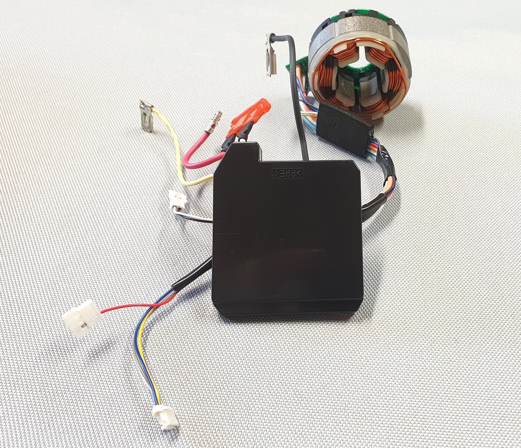 New Genuine Makita 632D61-2 Stator Unit for DTD148