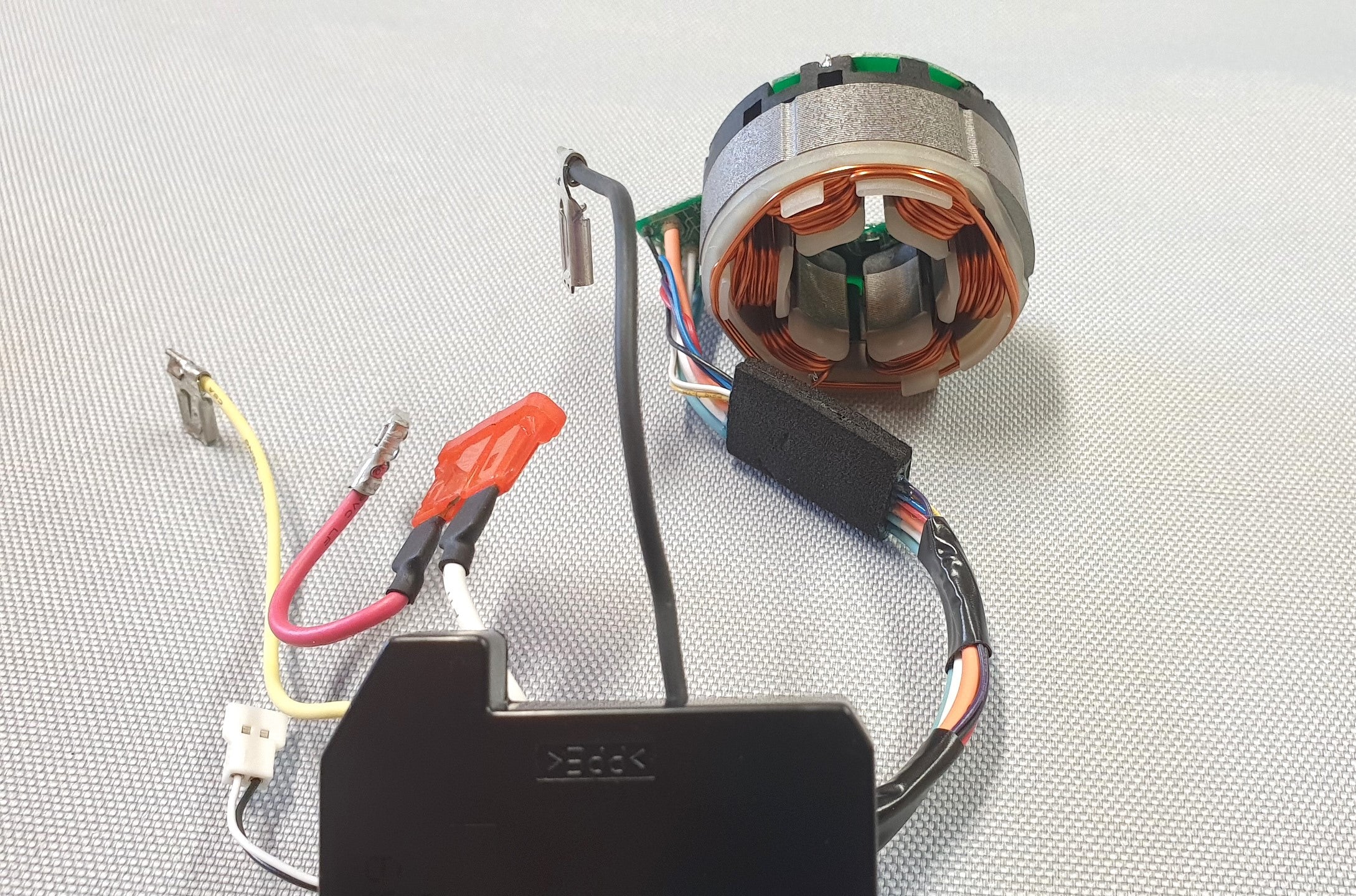 New Genuine Makita 632D61-2 Stator Unit for DTD148