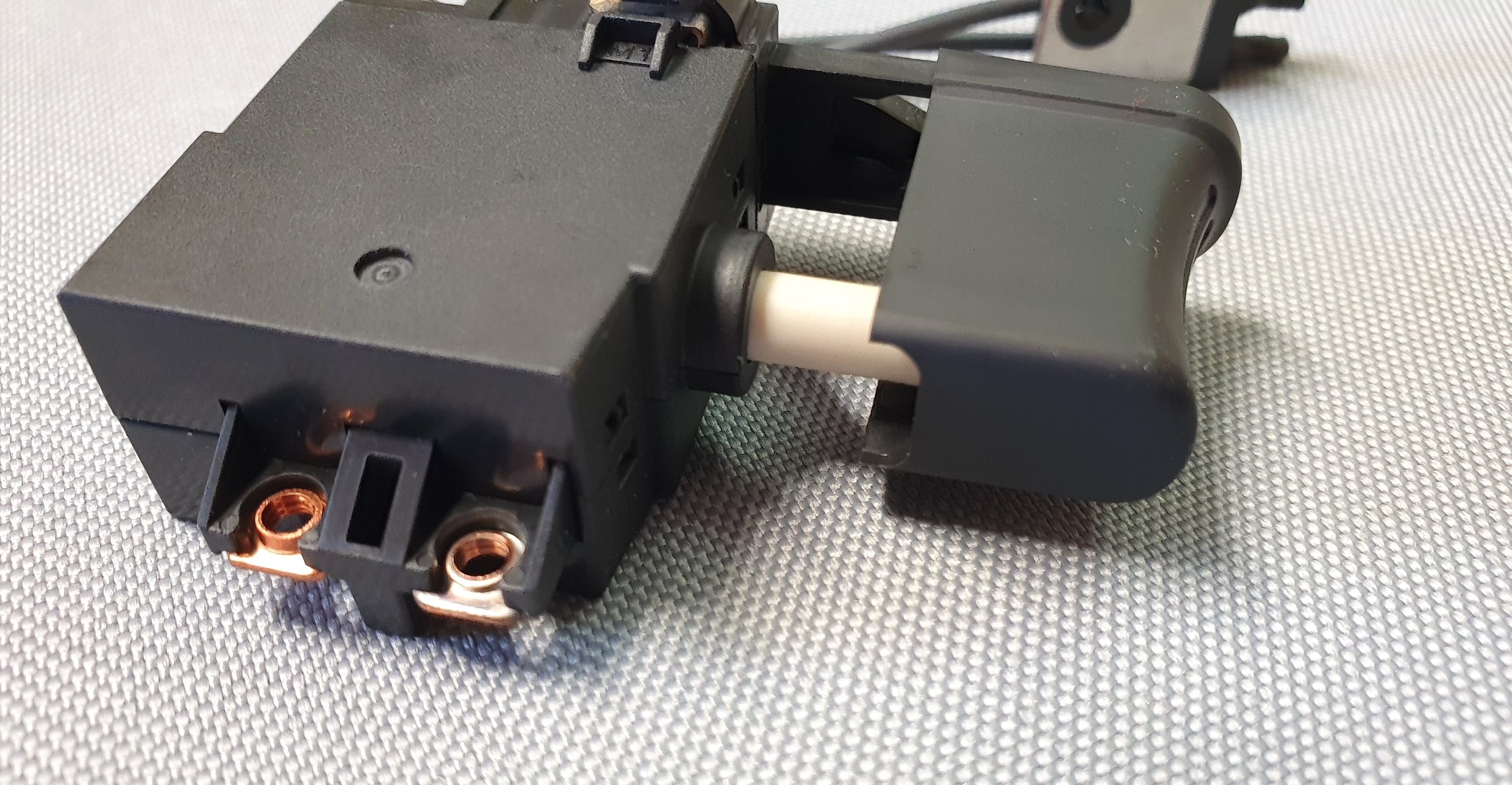 New Genuine Makita 650540-4 Switch C3LA-1A for 6204D 6314D 6316D 6914