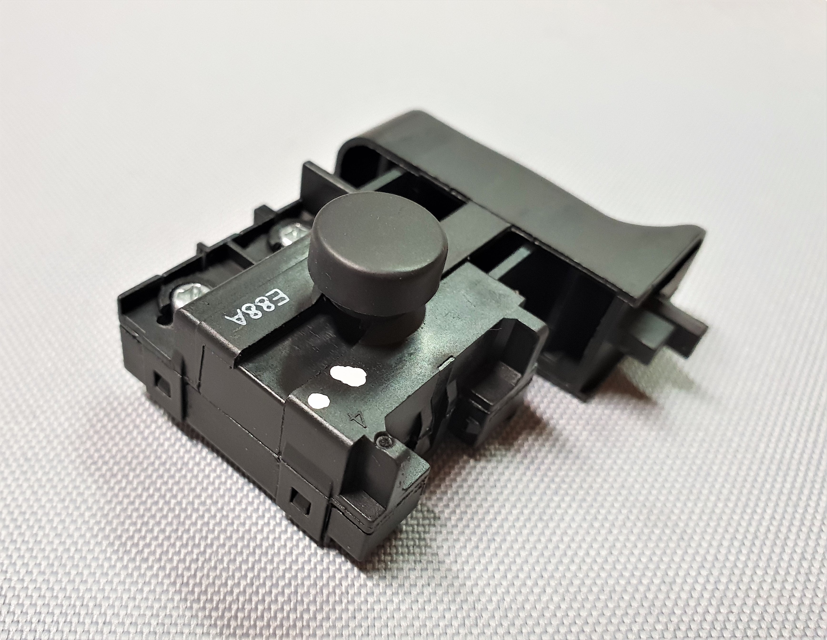 New Genuine Makita 650543-8 Switch TG843TB-1 JR3050T HP1620 HP1621