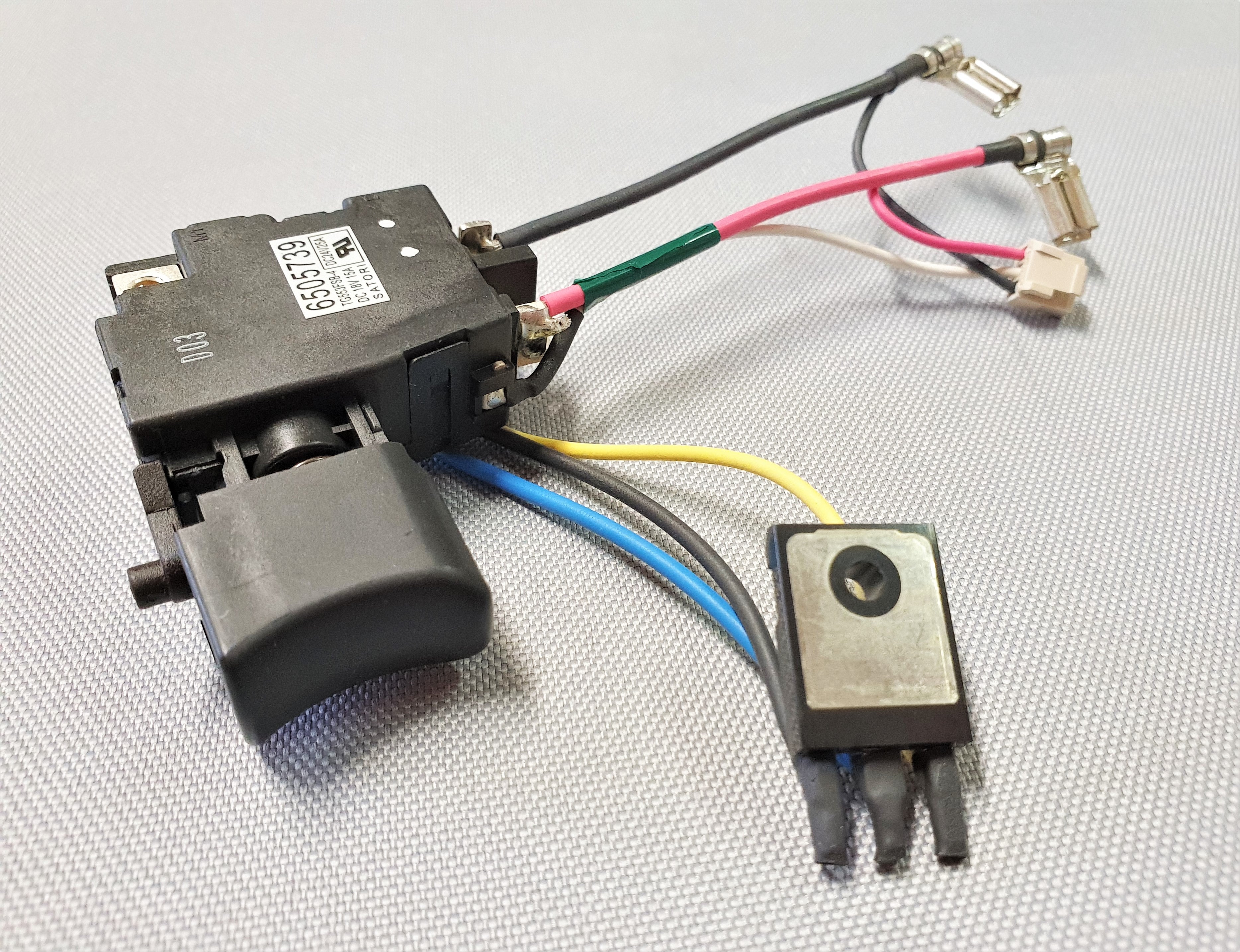 New Genuine Makita 650573-9 Switch TG553FSB-4 for HP451D