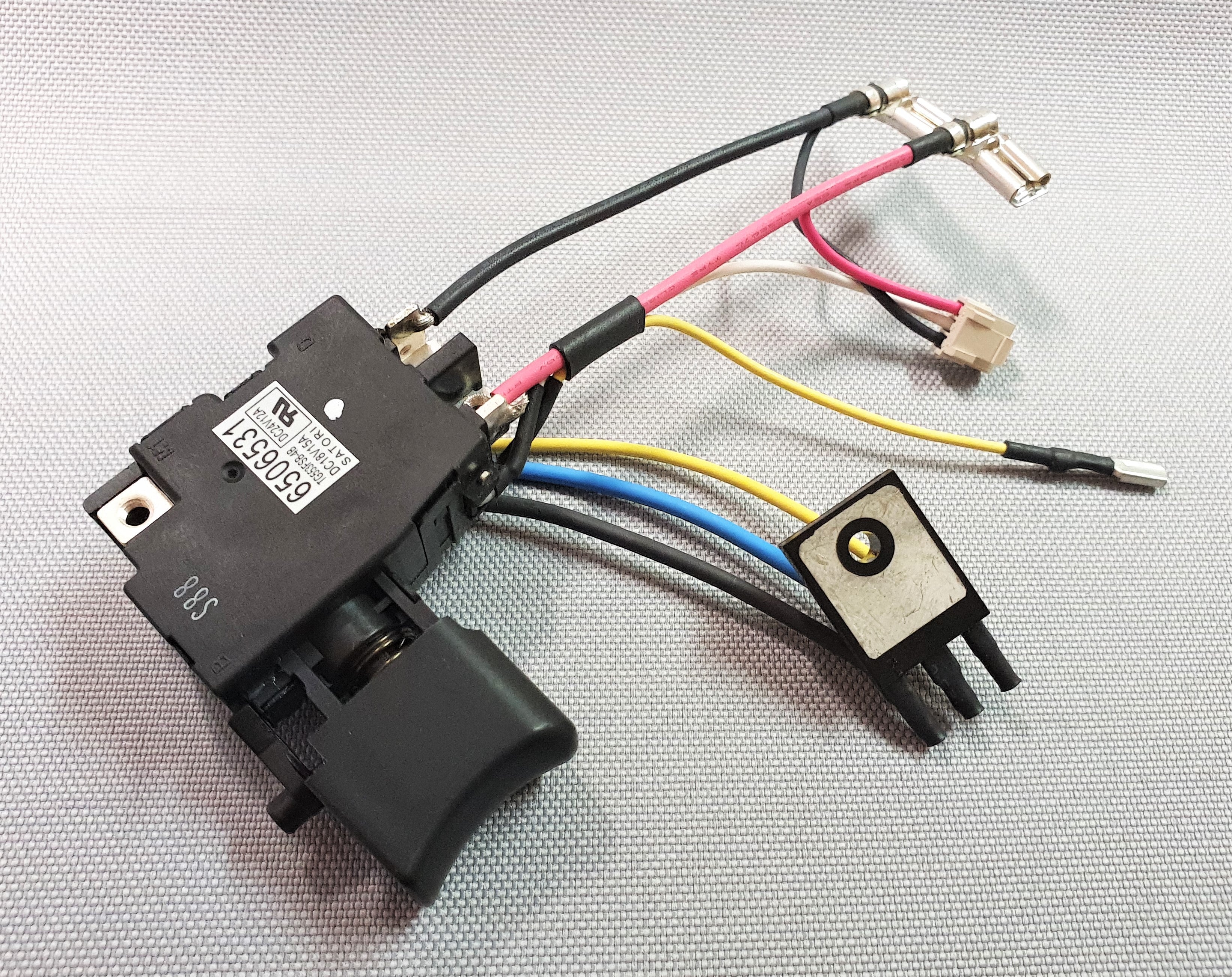 New Genuine Makita 650653-1 Switch DF441D BDF441 BDF451 BHP441 BHP451 DHP451ZJ