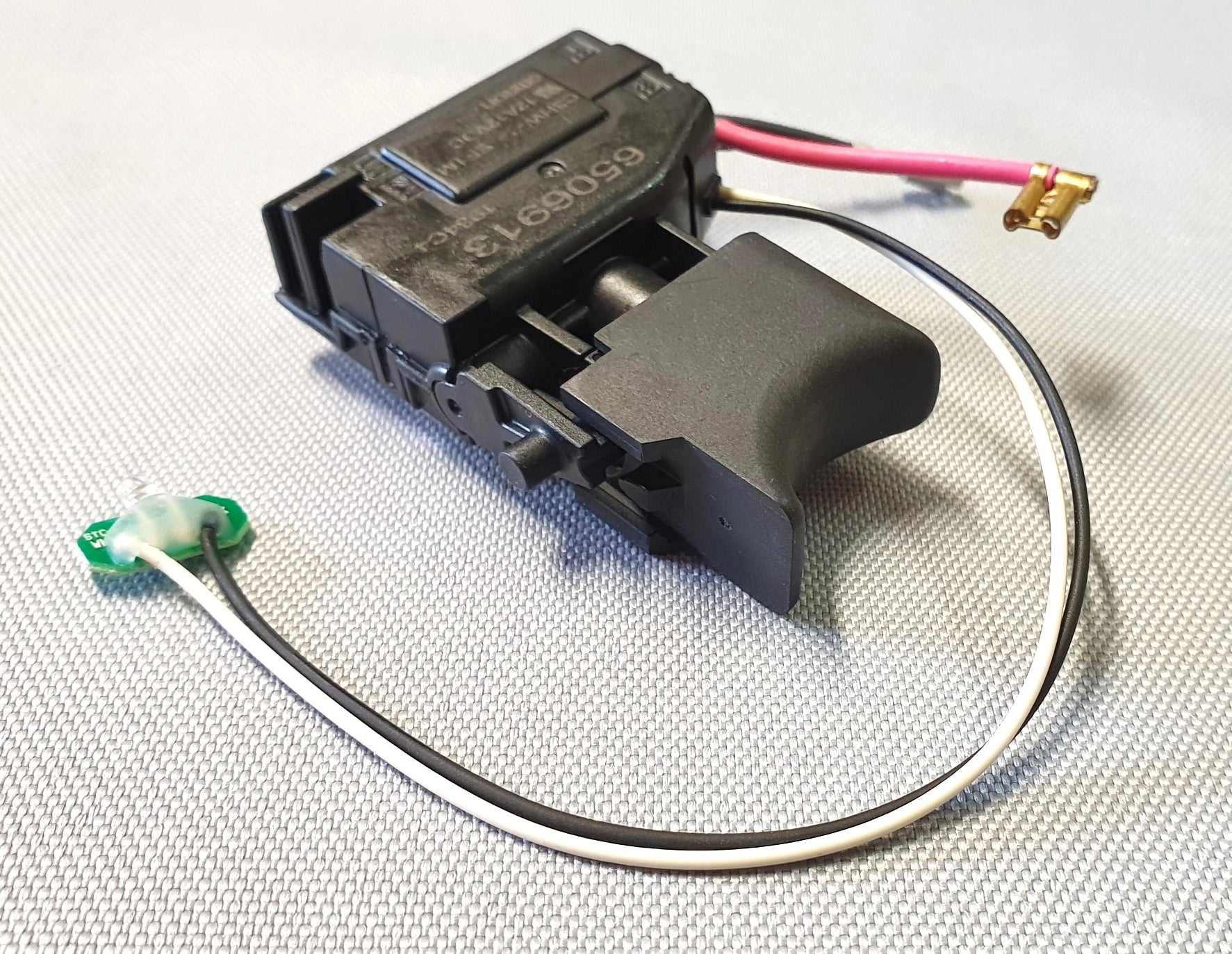 New Genuine Makita 650691-3 Switch C3HW-3A-EF1M for HP330D TW100D