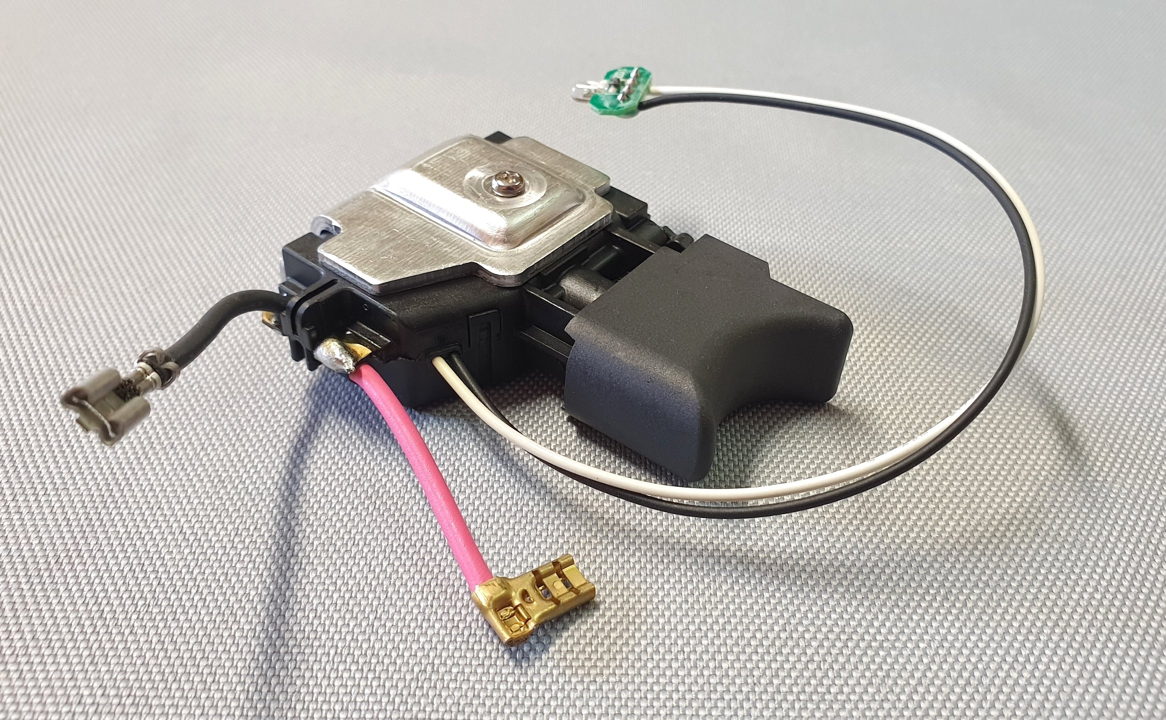 New Genuine Makita 650691-3 Switch C3HW-3A-EF1M for HP330D TW100D