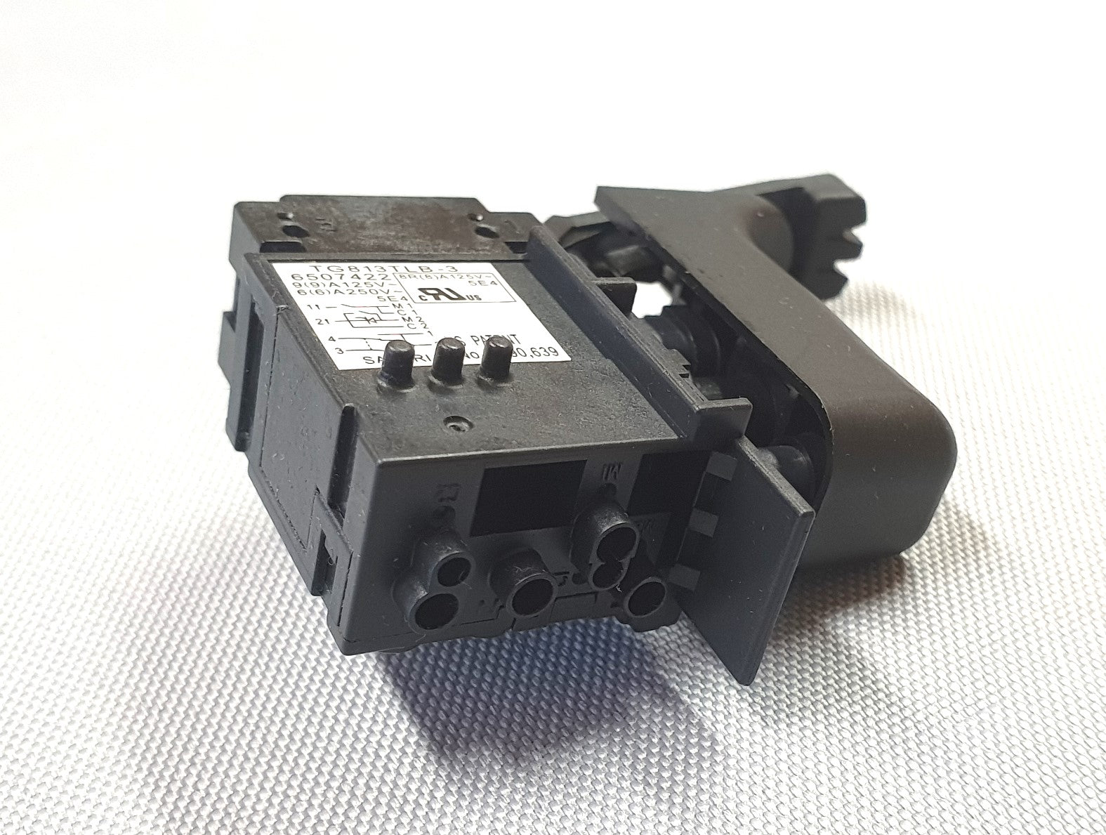 New Genuine Makita 650742-2 Switch for DS4012