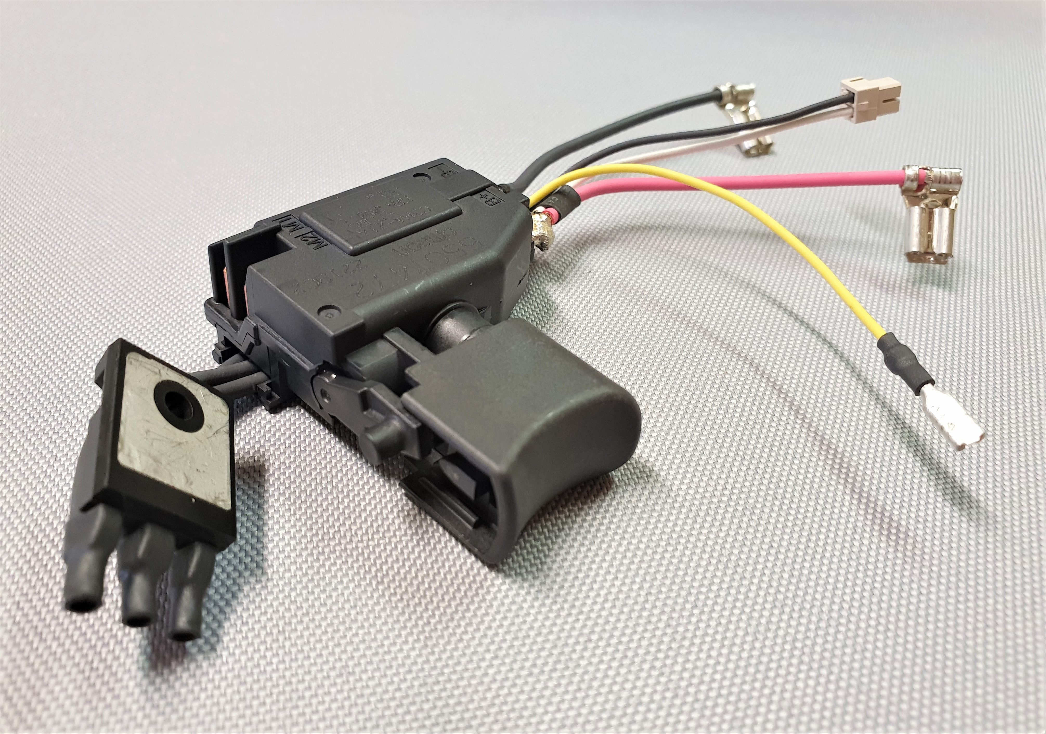 New Genuine Makita 650747-2 Switch for BDF456D BHP456 DHP456 DDF456