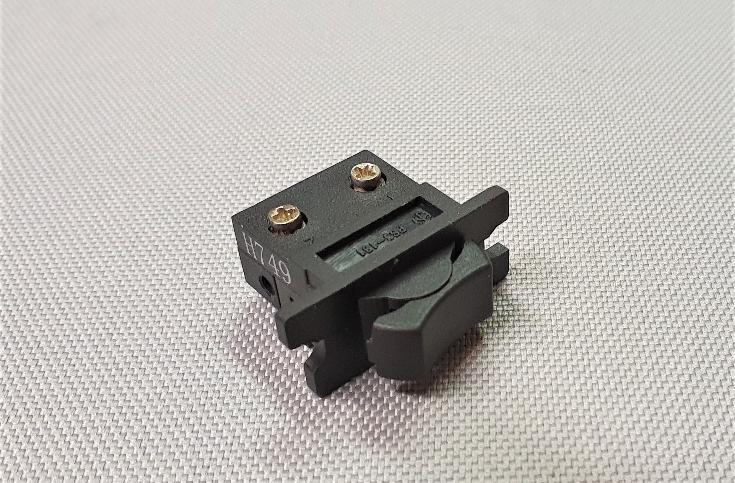 New Genuine Makita 651523-7 651518-0 Switch 8401K2 for BO5010 BO5000