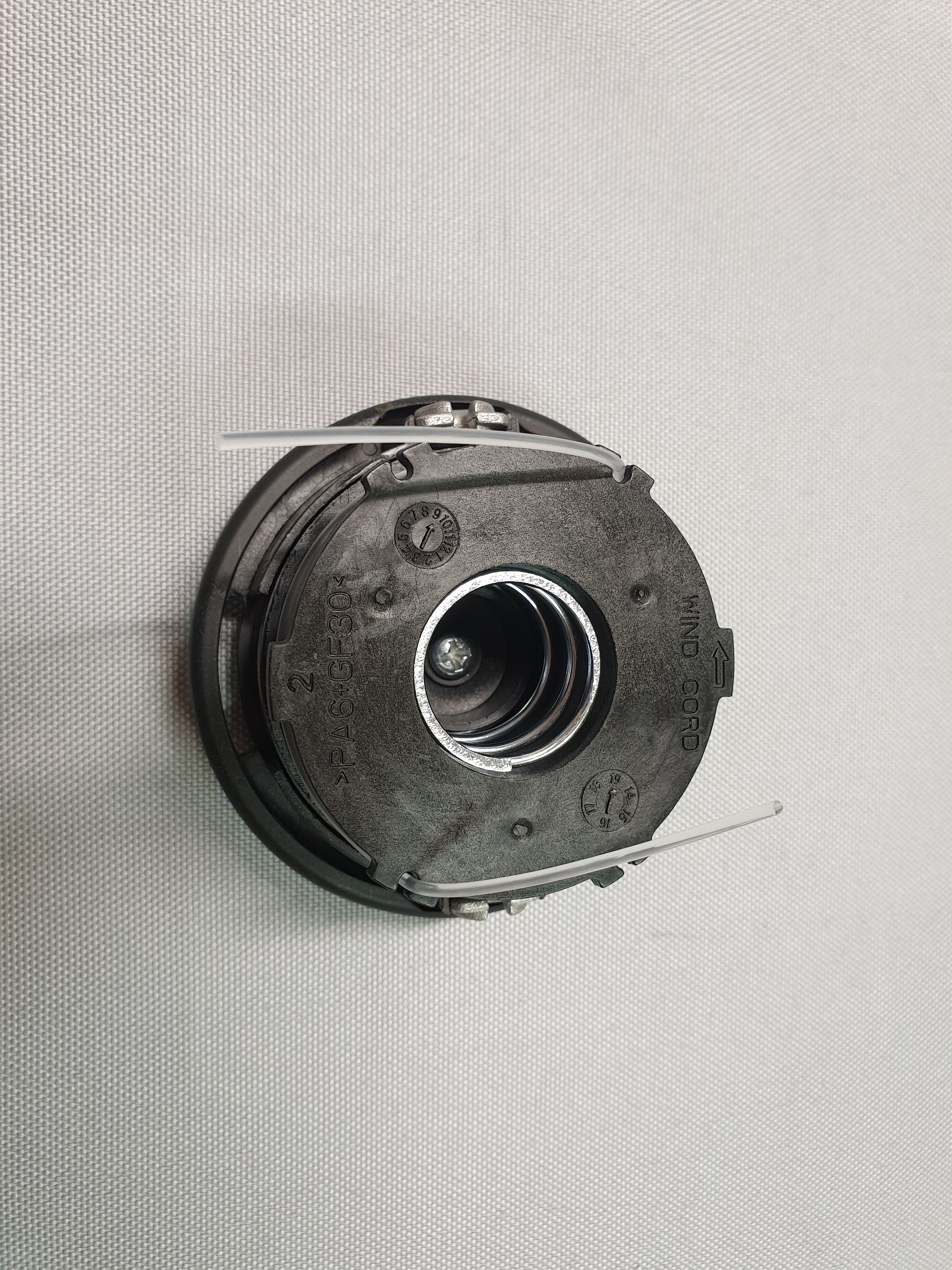 New Genuine Makita DA00000001 Spool Assembly for Trmmer UR3000