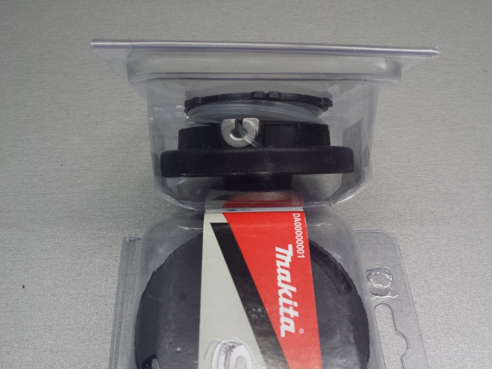 New Genuine Makita DA00000001 Spool Assembly for Trmmer UR3000