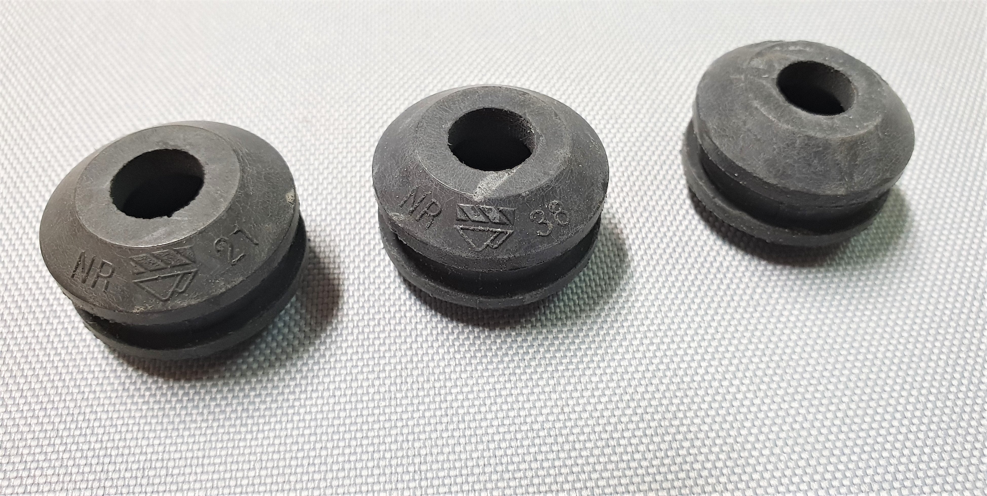 New Genuine Makita Dolmar 965403491 Rubber Buffer Set of 3pcs