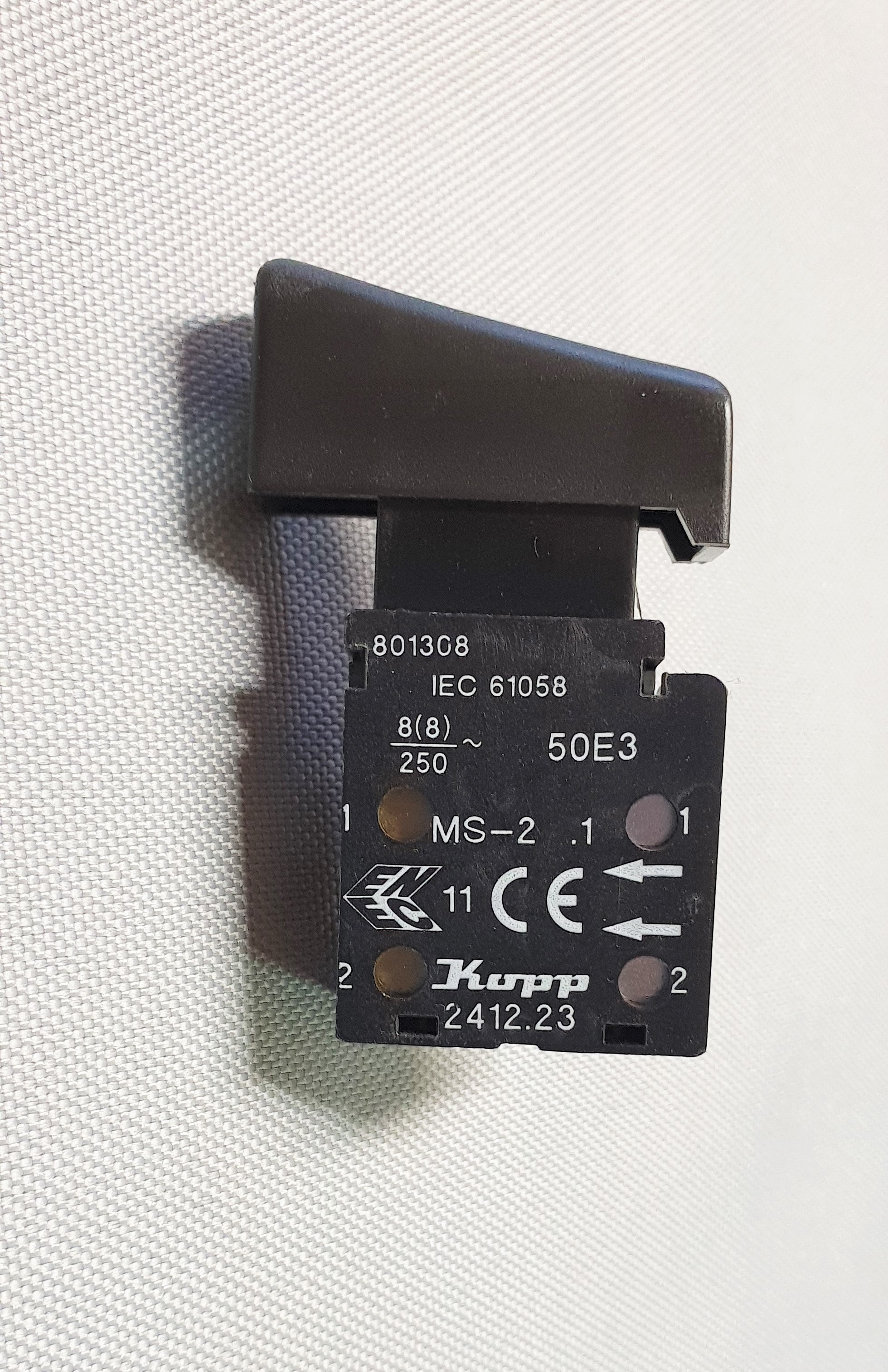 New Genuine Makita EE80600507 Switch for UT120X UT120