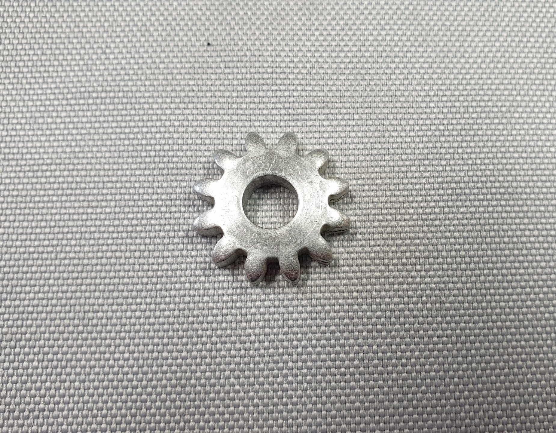 New Genuine Makita JM27000025 Gear for MLT100