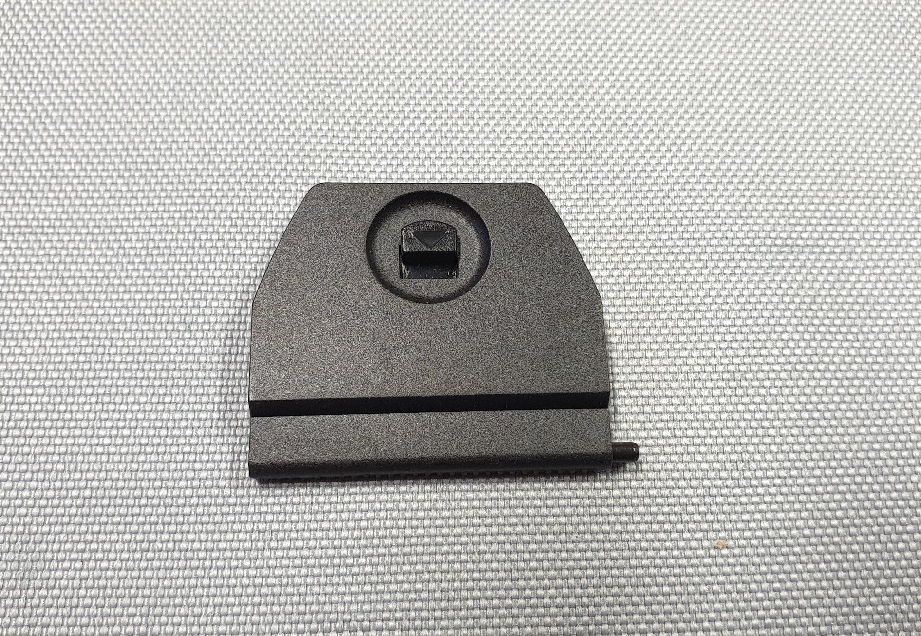 New Genuine Makita LE00840483 Line Laser Battery Cover for SK102Z SK102