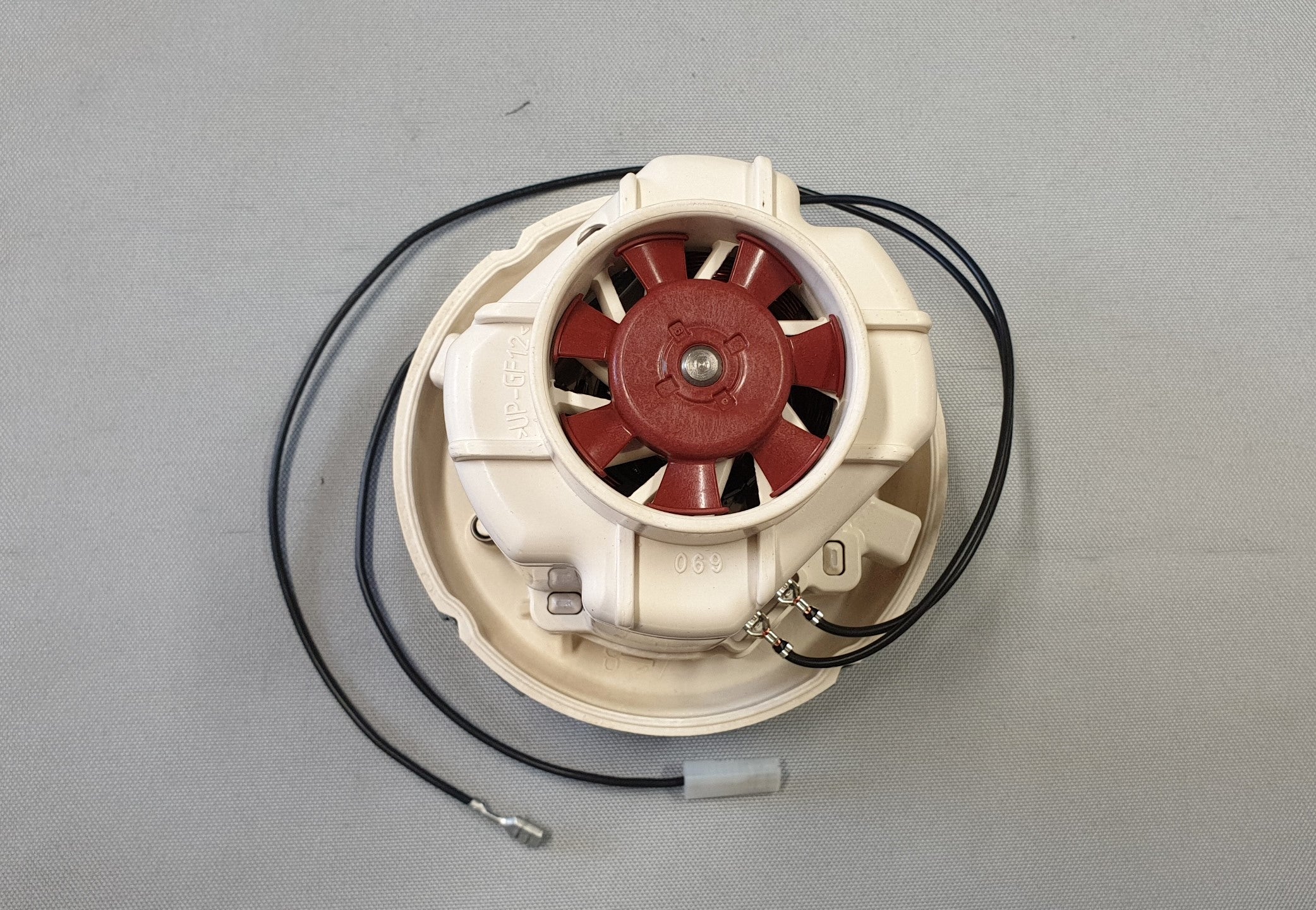 New Genuine Makita W107415055 Motor Kit 1200W 220-240V VC4210 VC4210L