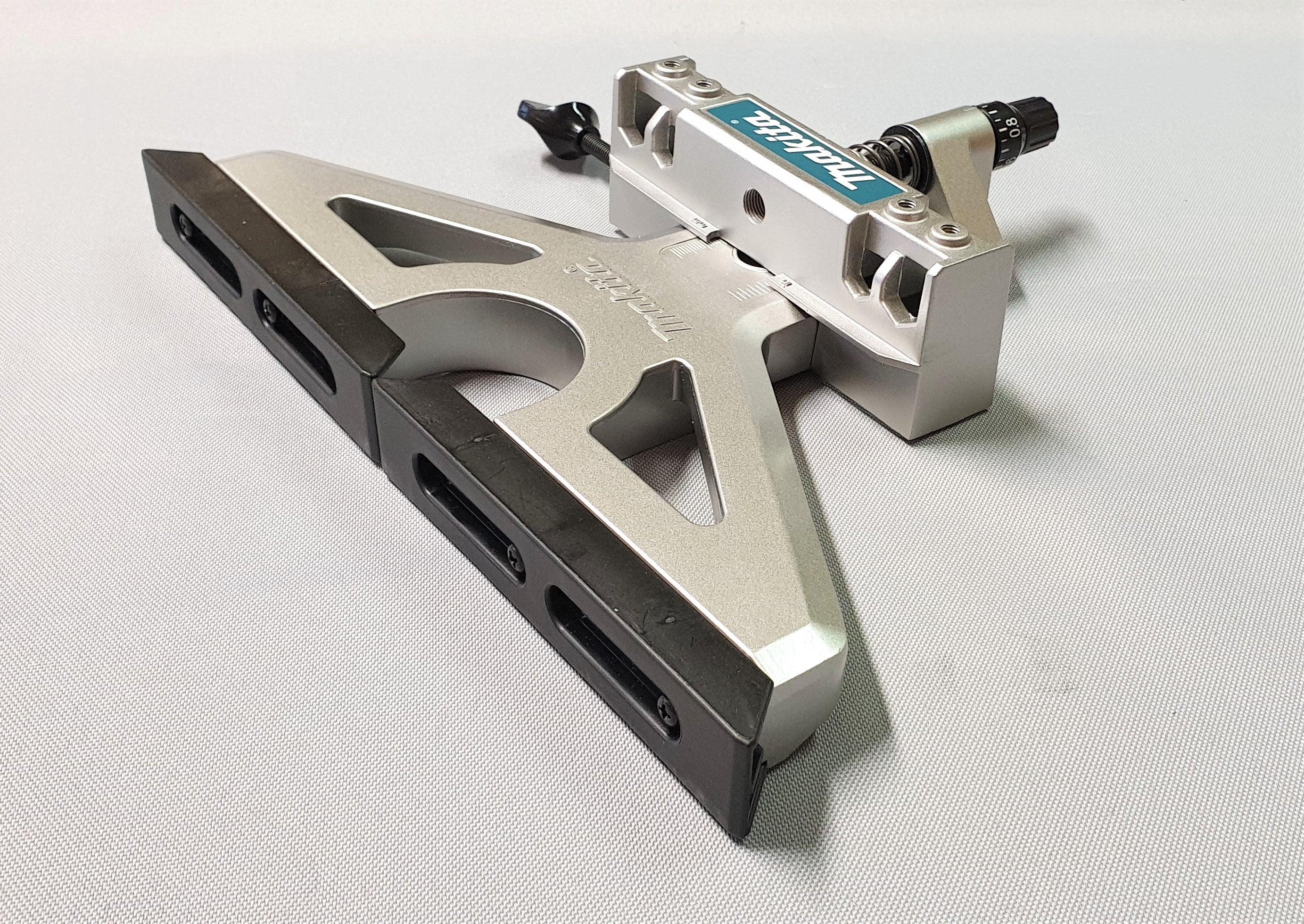 New Makita 194935-6 Straight Guide Set for RP1801 RP1800 RP2301 RP2300 3612