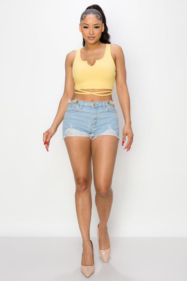 Side Chain Detailed Denim Shorts