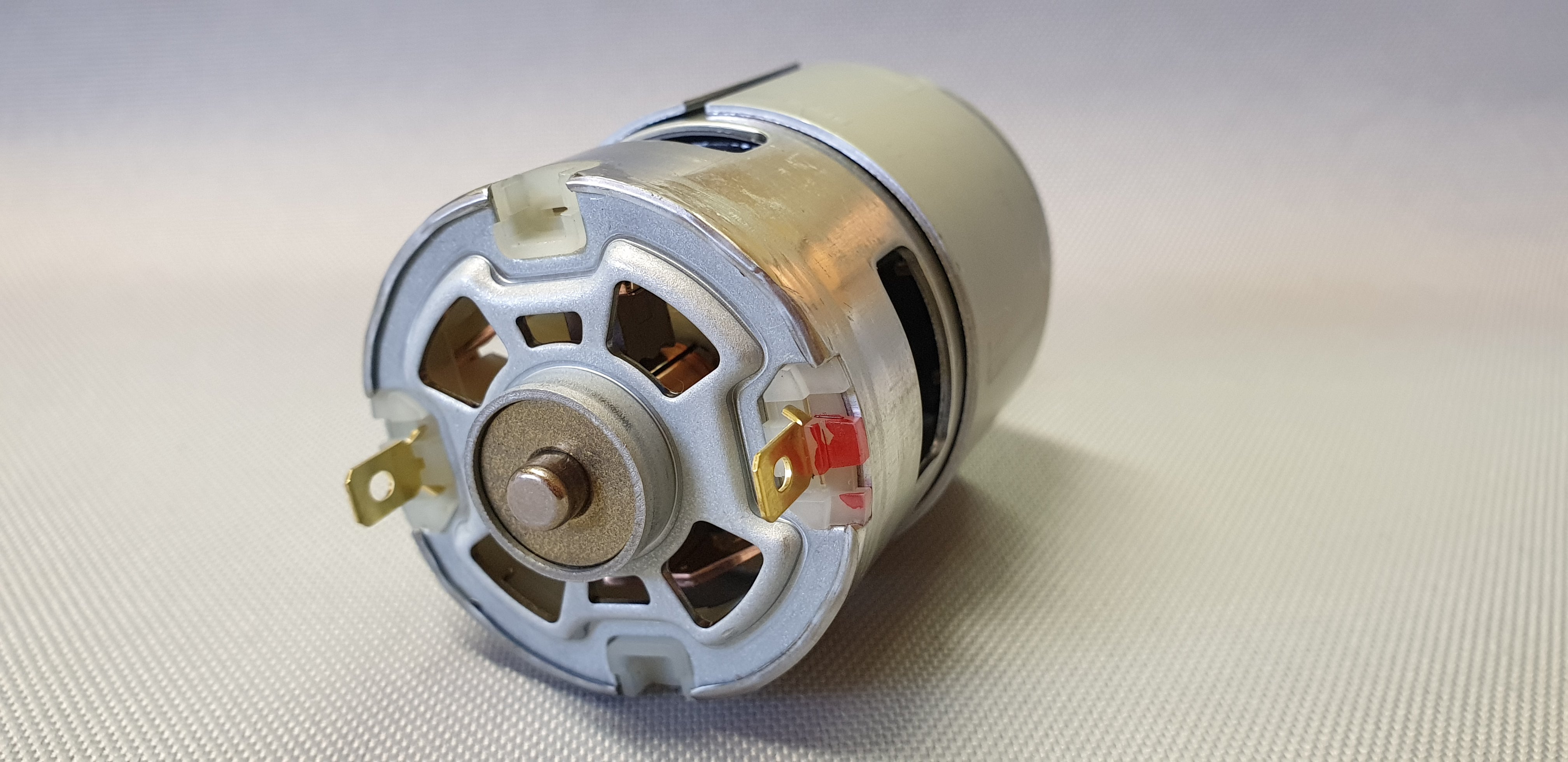 Ny äkta Makita 629199-8 DC-motor för TW190D