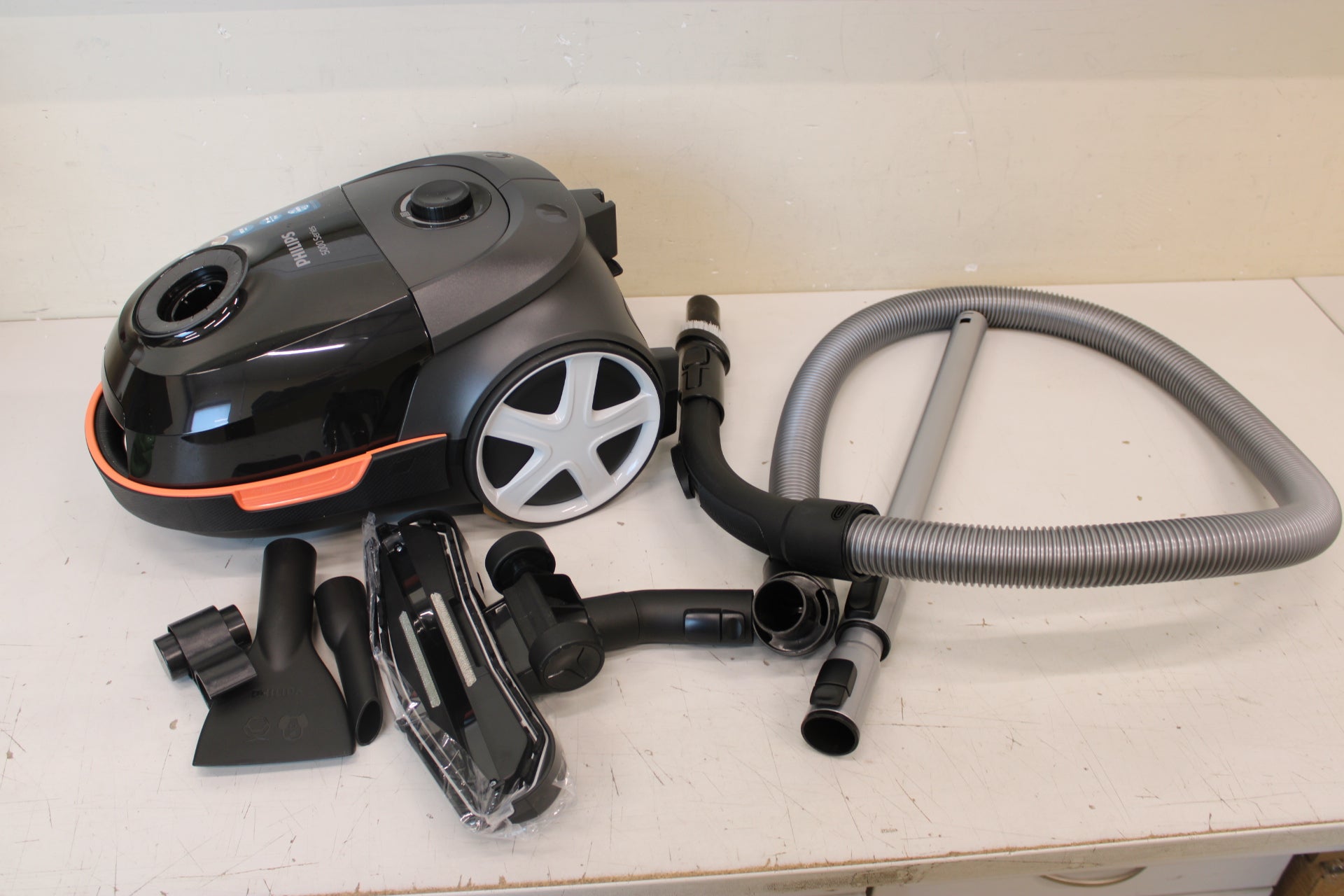 Philips XD5123/10 Series 5000 — Vacuum Cleaner, Philips Vacuum Cleaner, Bagged, Power 900 W