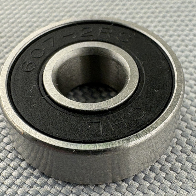 Makita 210164-4 bearing marked 607-2RS, 7 x 19 x 6 mm, real photo