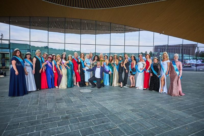 On the jury of Miss Sapphire World